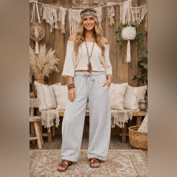 Cozy Gray Sweatpants - Picture 2 of 2